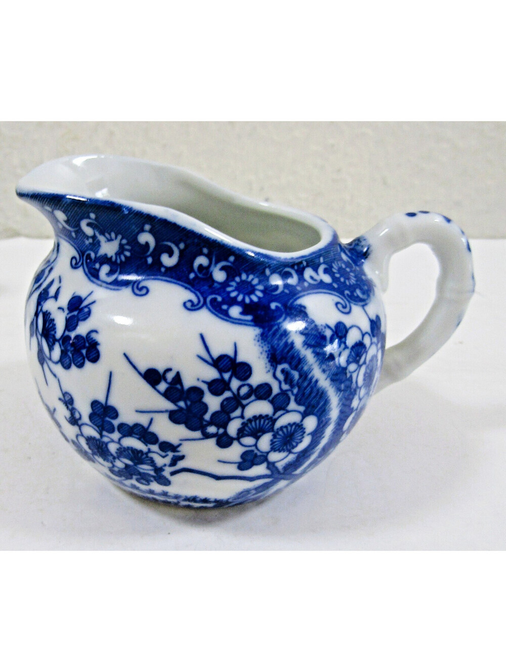 Lot of 14 Vintage Japanese Porcelain Blue and White Cherry Blossom Pattern - Picture 14 of 16